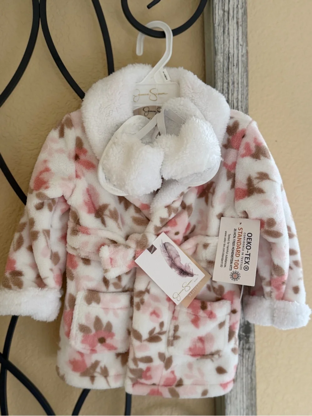Plush Floral Infants Robe with Slippers Jessica Simpson, baby Pink & Brown